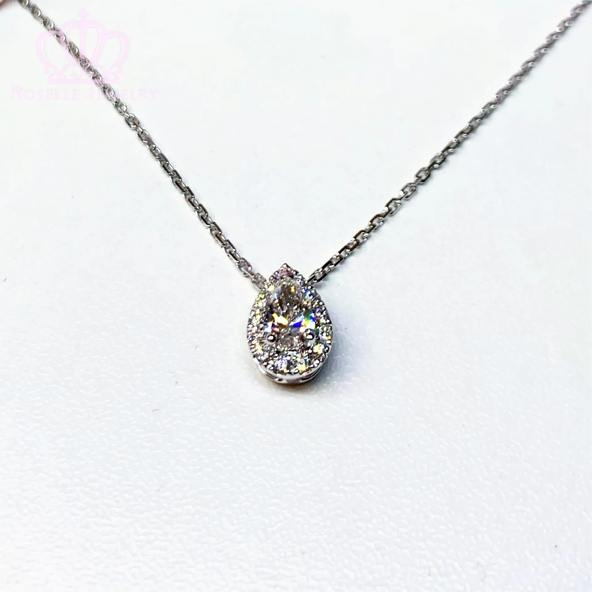 0.43CTW Pear Cut Lab Grown Diamond Side Stone Halo Pan Necklaces - LC2