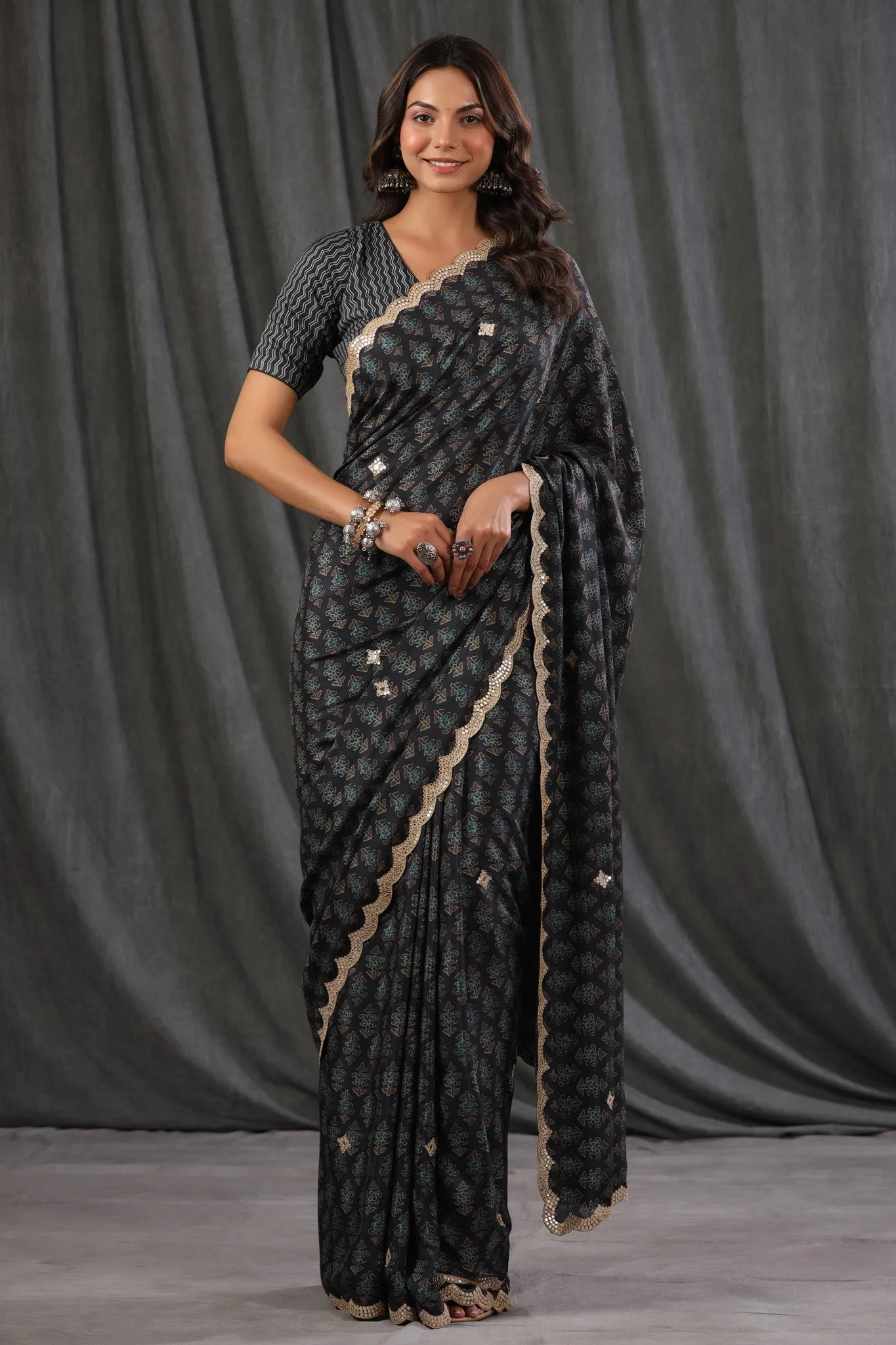 90Z707-NRO Black Floral Print Crepe Georgette Sari