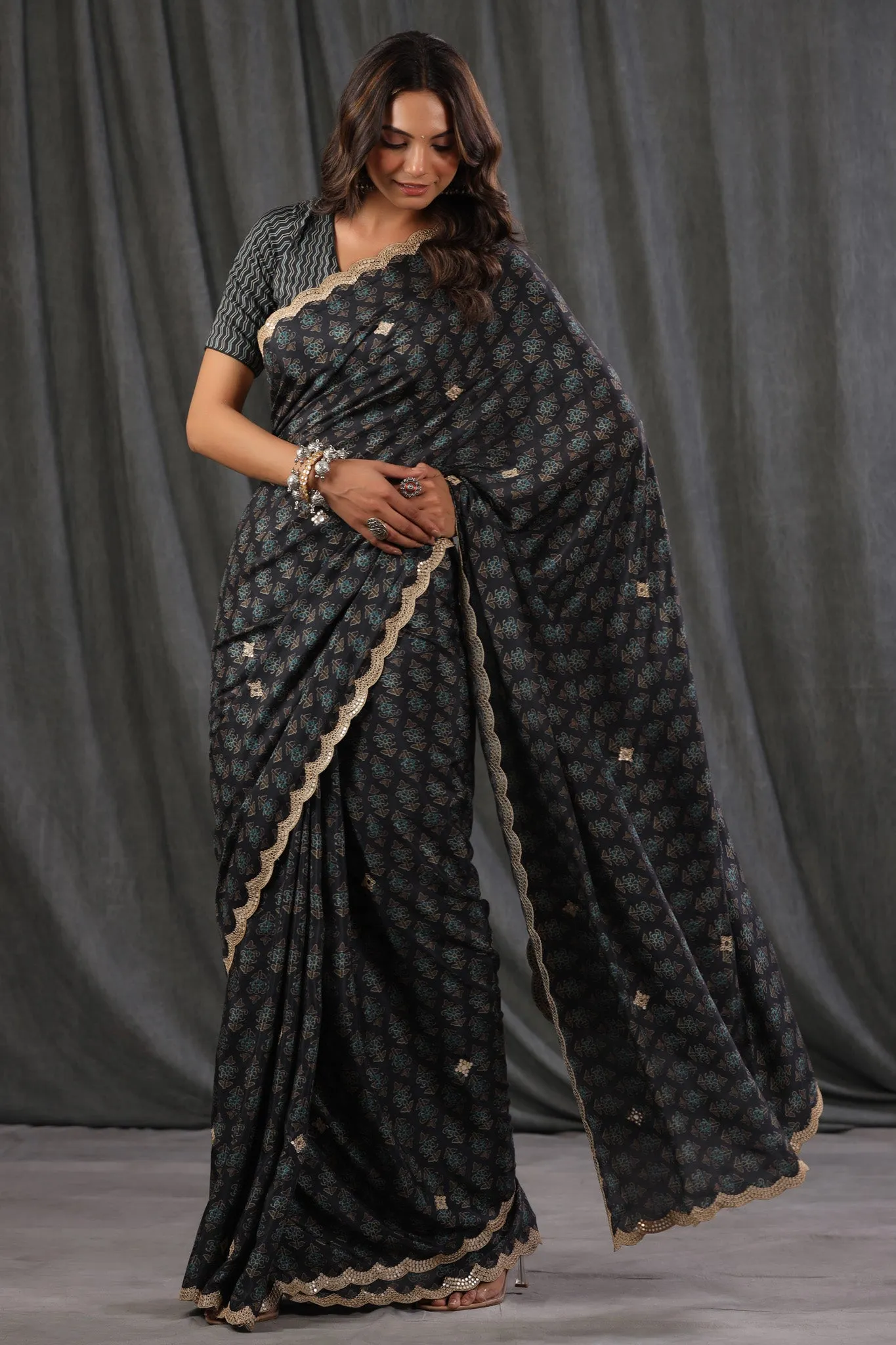 90Z707-NRO Black Floral Print Crepe Georgette Sari