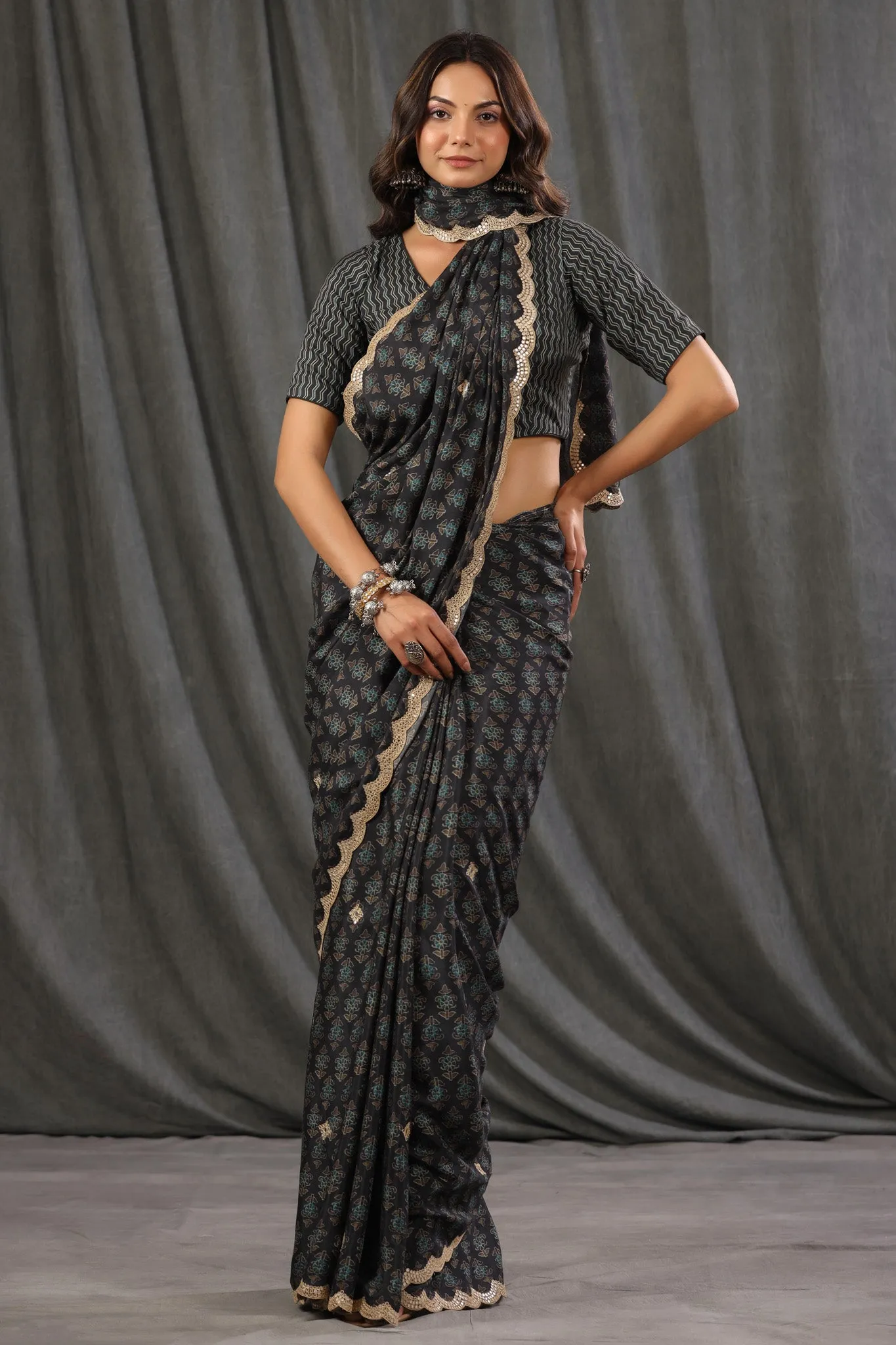 90Z707-NRO Black Floral Print Crepe Georgette Sari