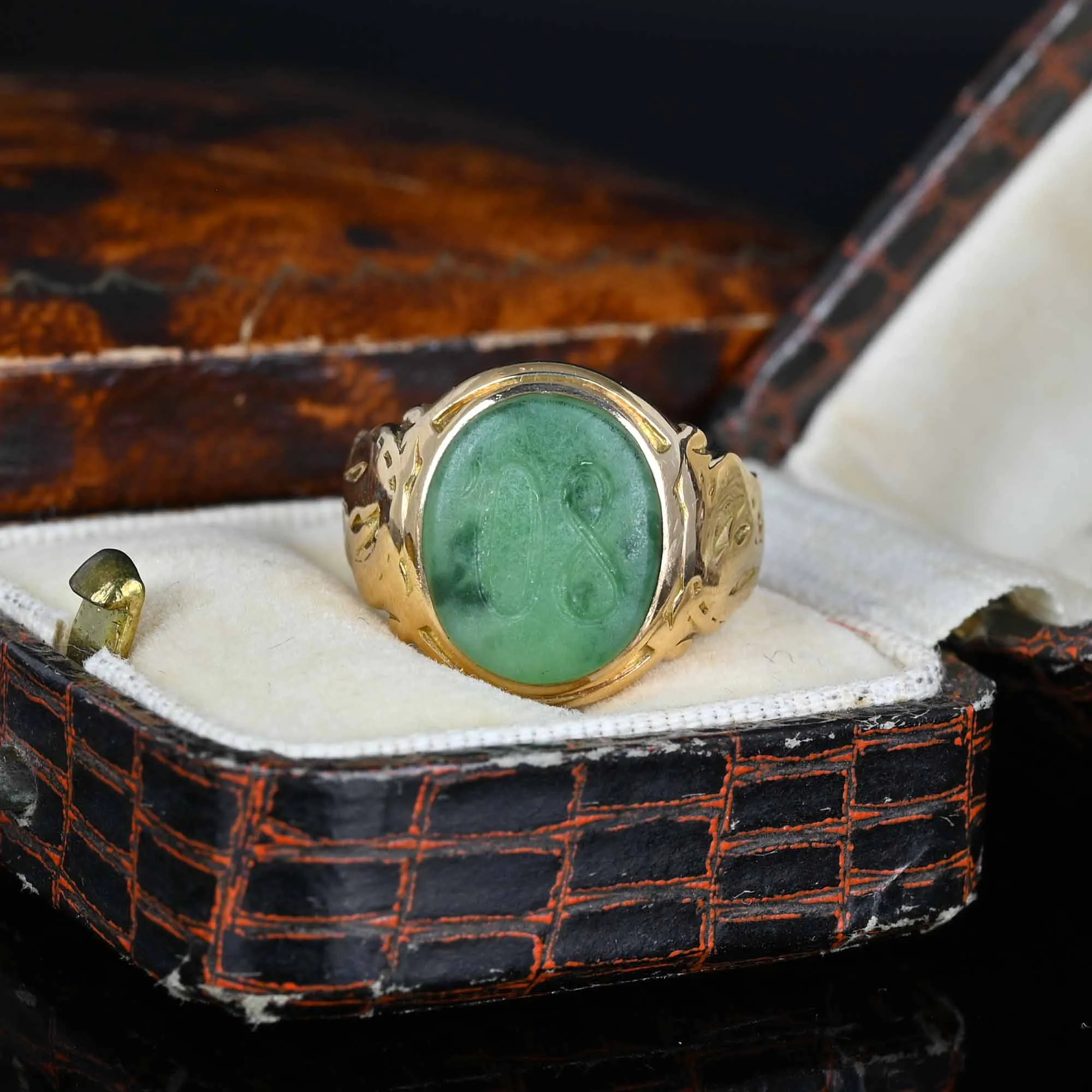 Antique Edwardian 1908 HorseShoe Signet Jade Ring