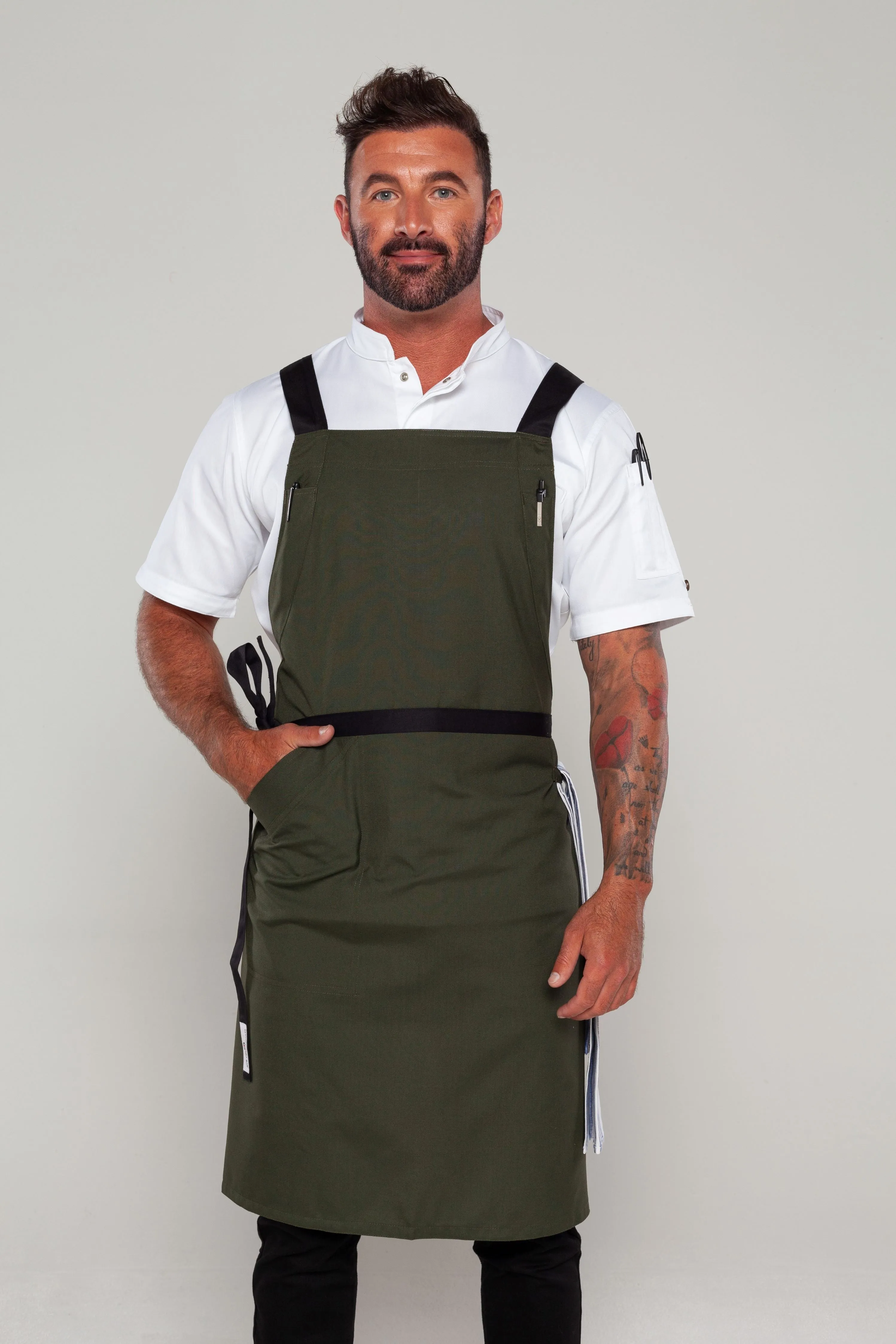 BYRON Crossover Chef apron Dark Green with black straps