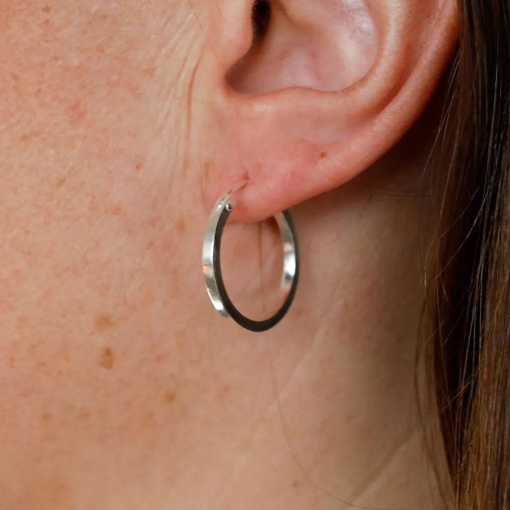 E 648 - Medium Hoop Earring