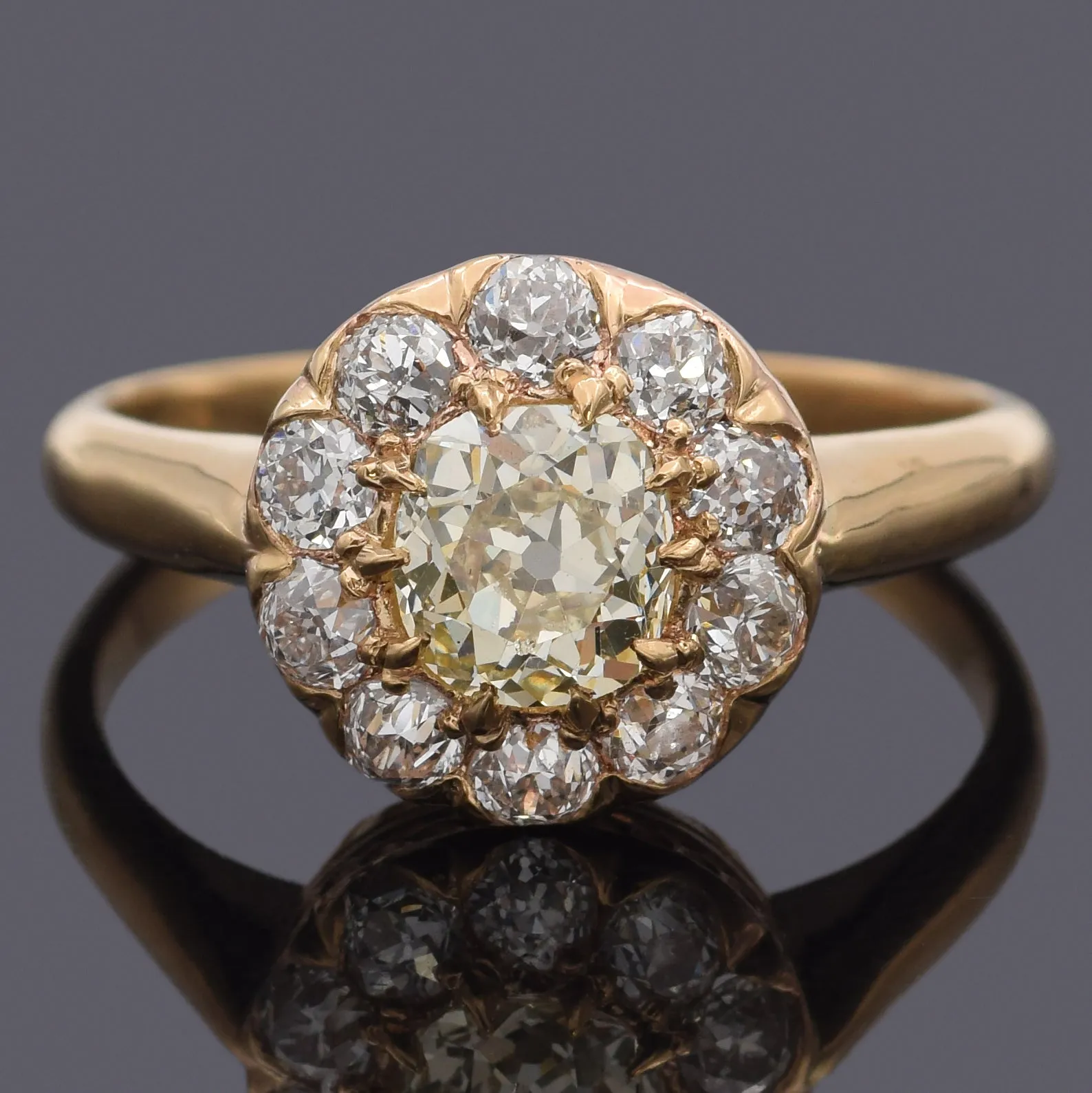 GIA Antique 18K Yellow Gold 1.26 TCW Old Mine Cut Diamond Band Ring