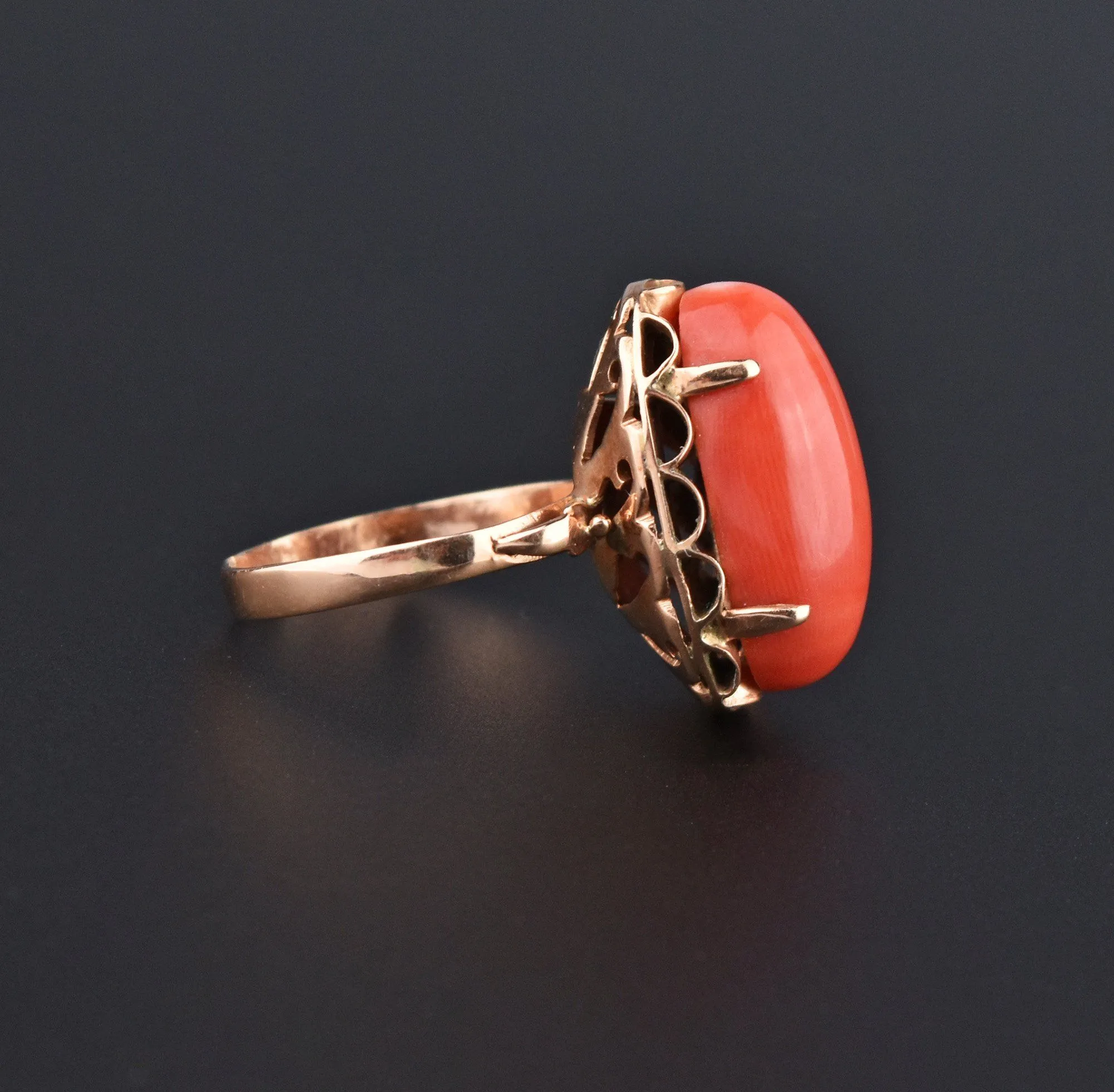 Retro Large Natural Coral Oval 14K Gold Ring