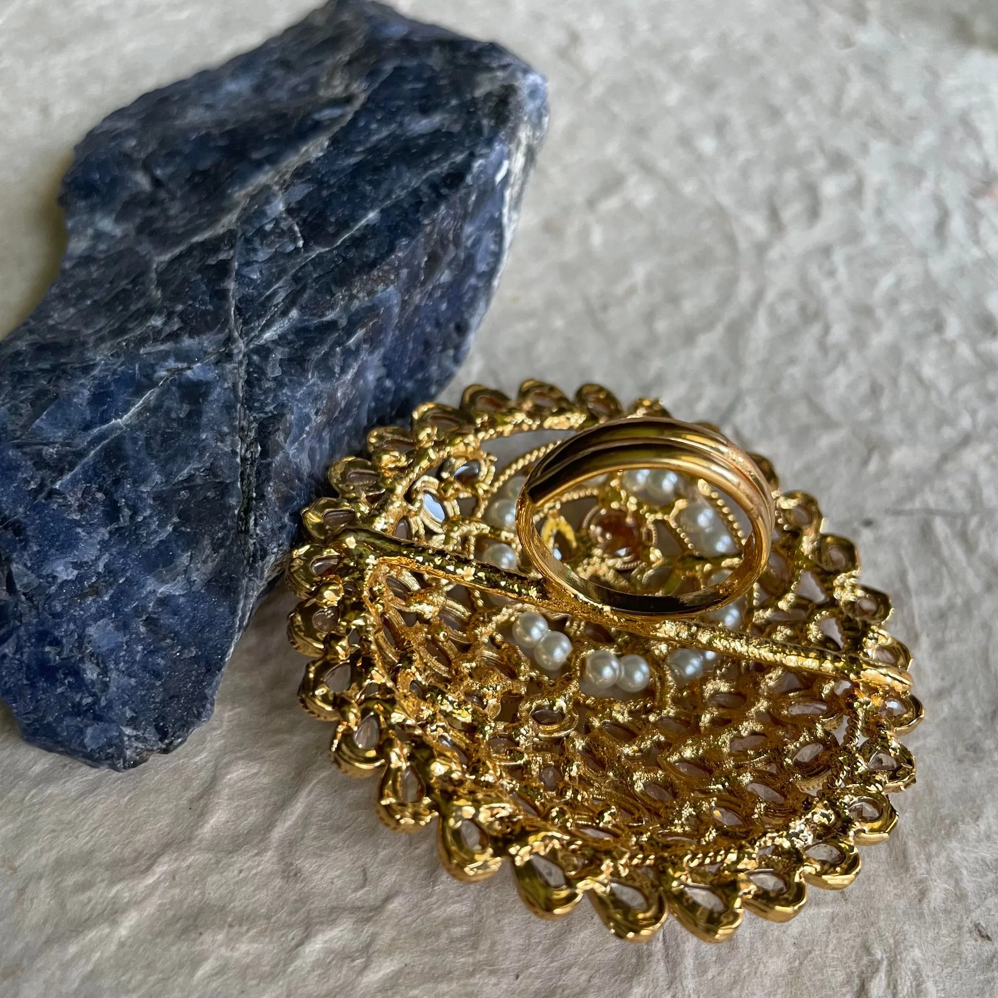 Rhea Ring With Pearls