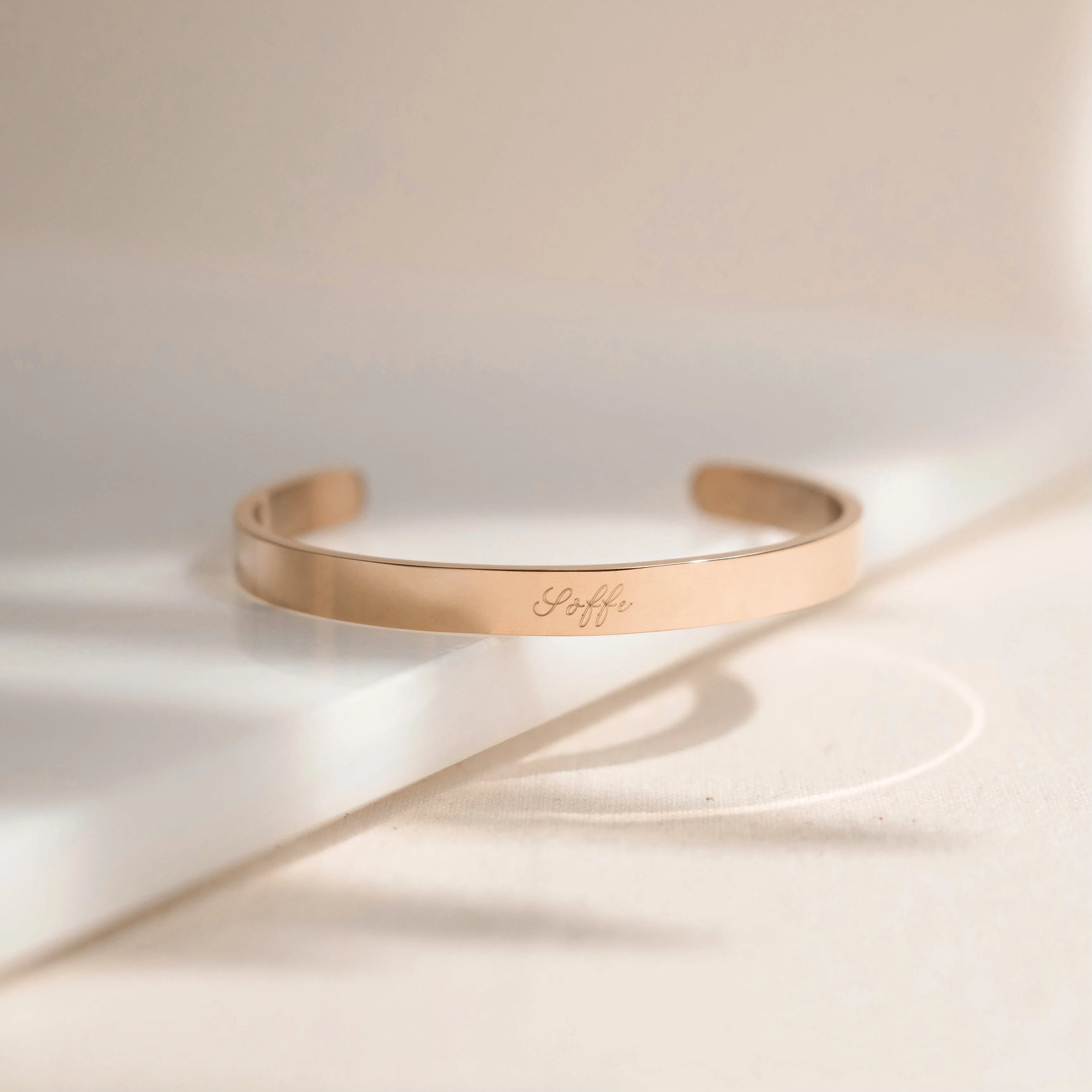 Signature Classic Bangle