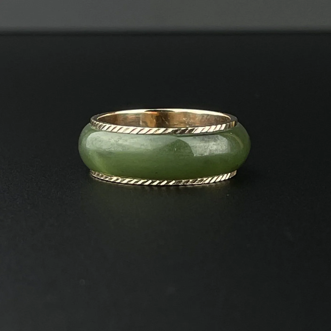 Vintage 14K Gold Jade Eternity Band Ring, Sz 7.5