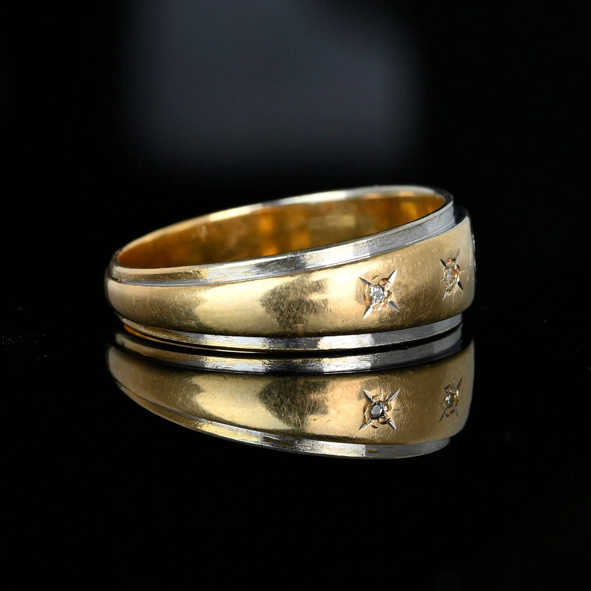 Vintage 14K Gold Star Engraved Diamond Ring Band