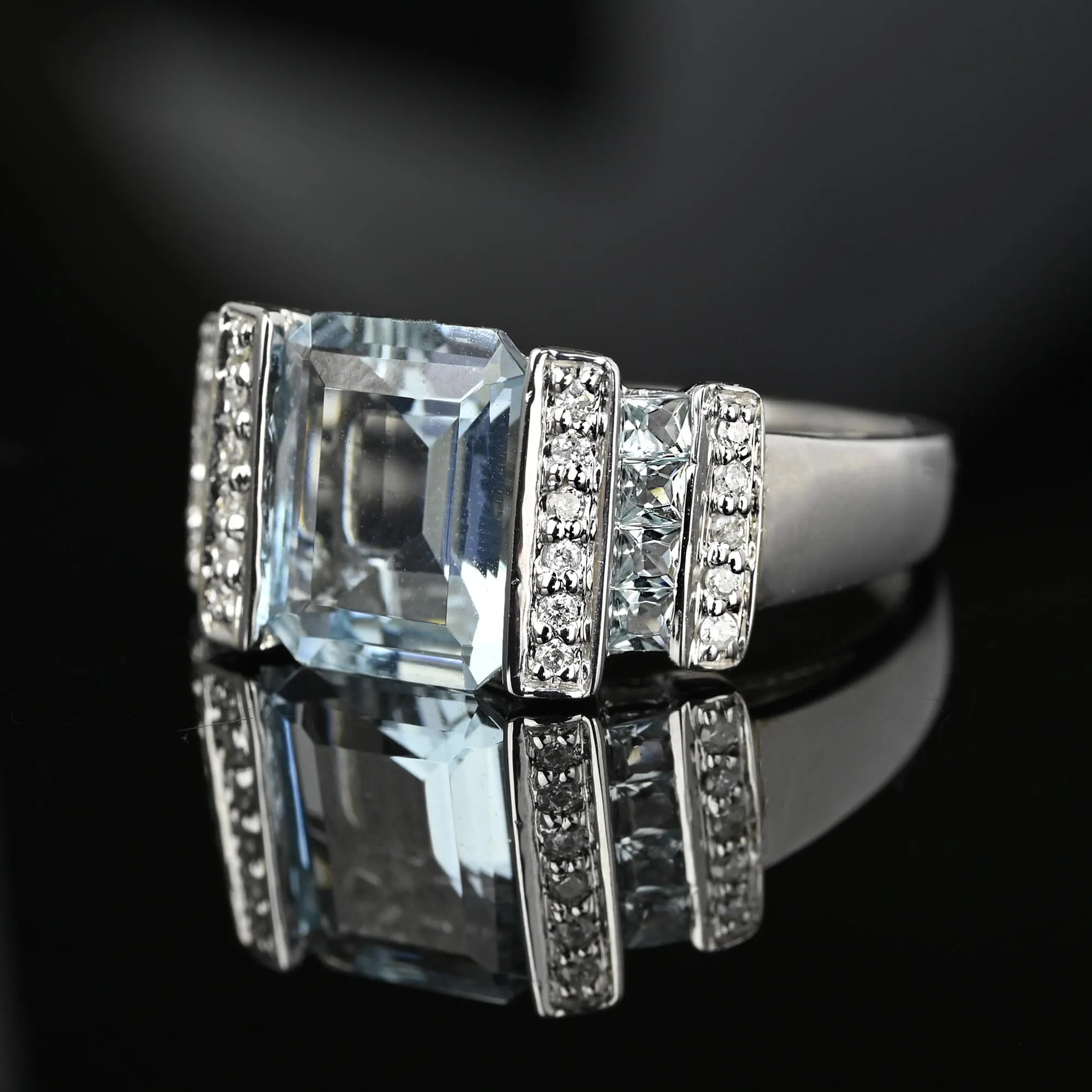 Vintage Art Deco Style Diamond and Aquamarine Ring